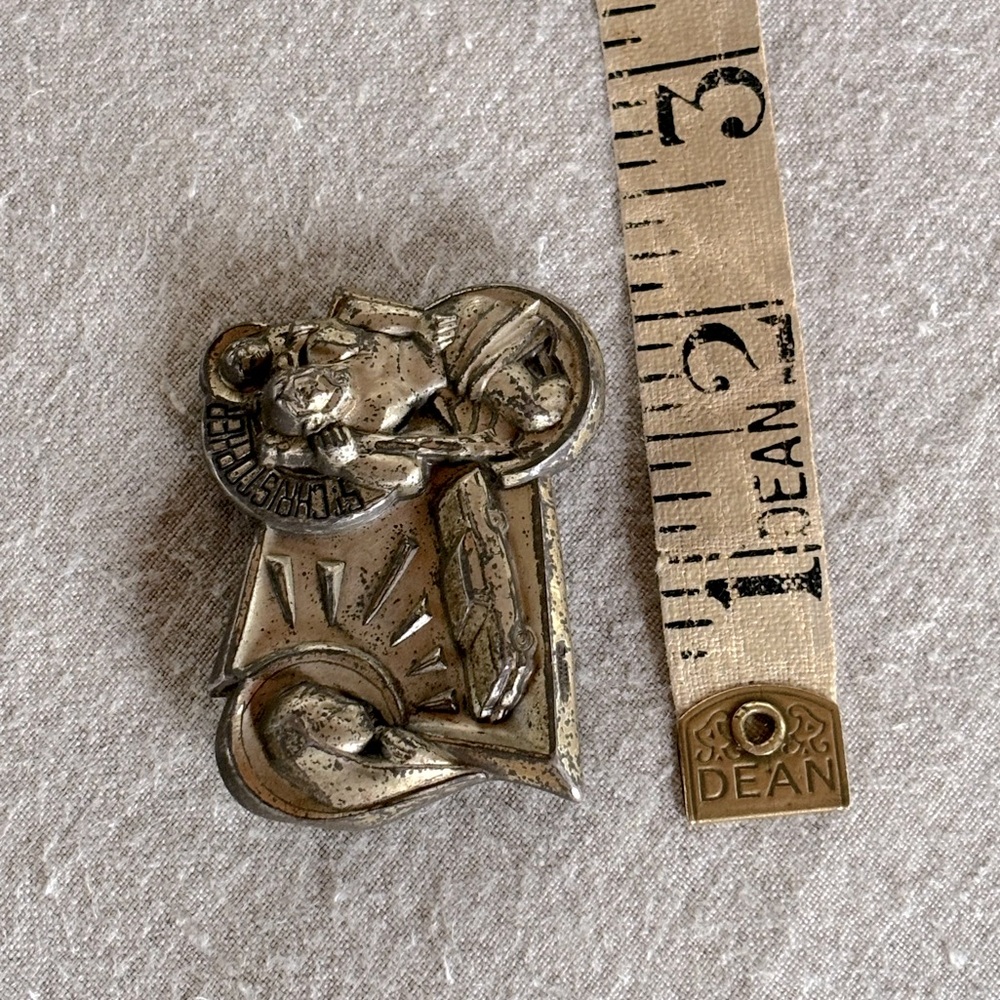 Vintage Saint Christopher Dashboard Magnet - Picture 4 of 4